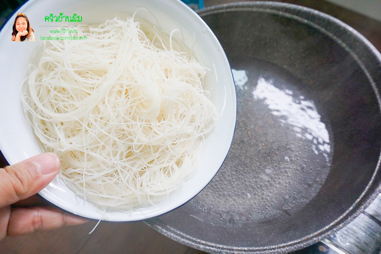 fried rice vermicelli with shrimp and garlic sauce 05