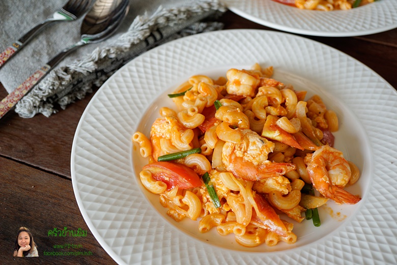 stir fried macaroni with prawn 17