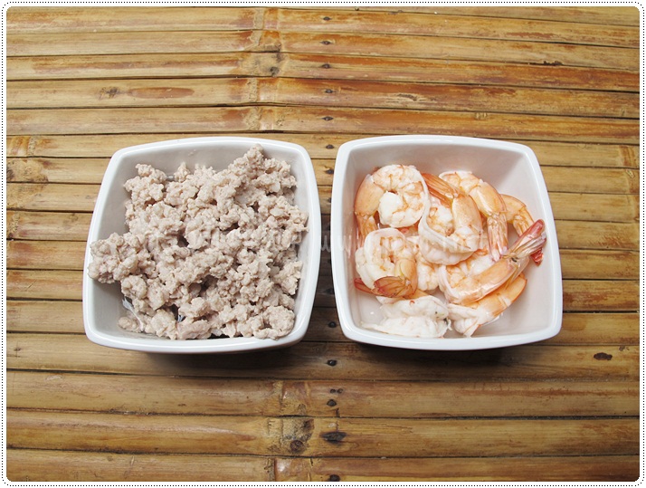 http://pim.in.th/images/all-one-dish-shrimp-crab/yam-tou-plu/yam-tou-plu-40.JPG