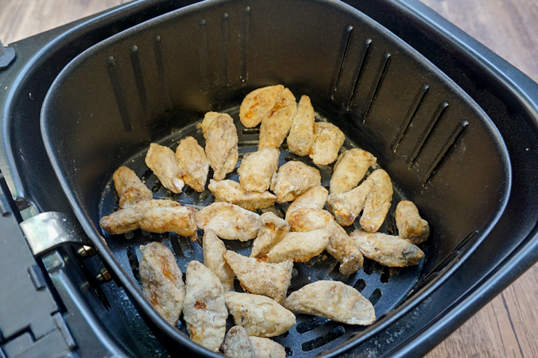 fried mushroom with dried chilli and peanut08