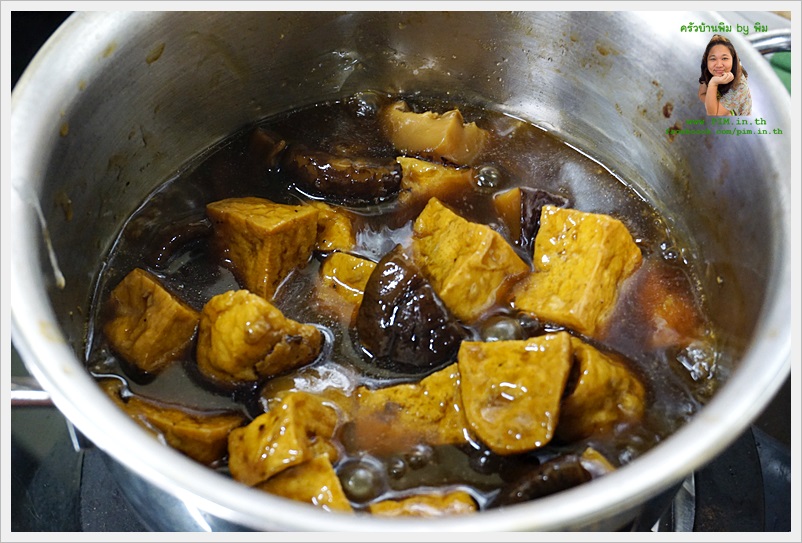 stewed tofu with dried mushrooms 109