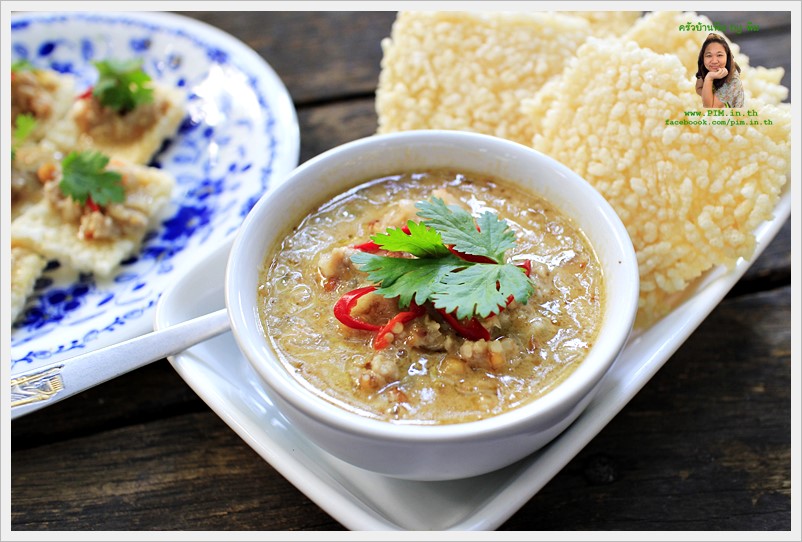 rice crackers with minced shrimp and pork dip 12